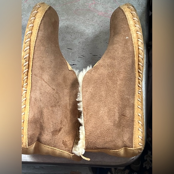 L.L. Bean Tan Shearling Lined Slippers - Picture 3 of 6
